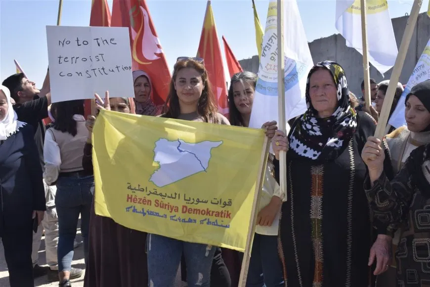 ‛Danezana destûrî nûnertiya me nake’