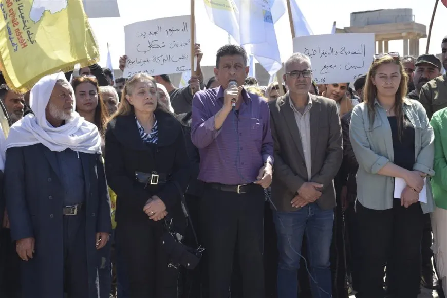 ‛Danezana destûrî nûnertiya me nake’