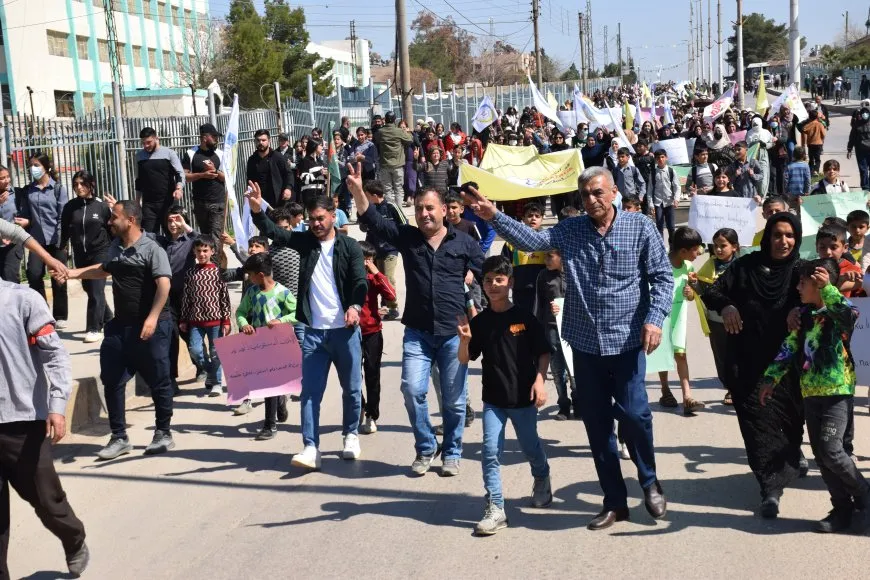 ‛Danezana destûrî nûnertiya me nake’