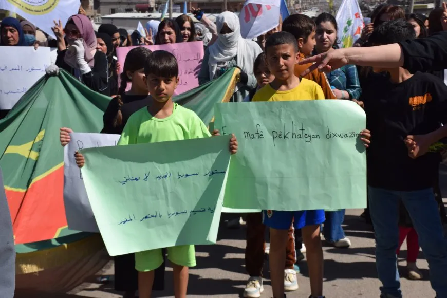 ‛Danezana destûrî nûnertiya me nake’