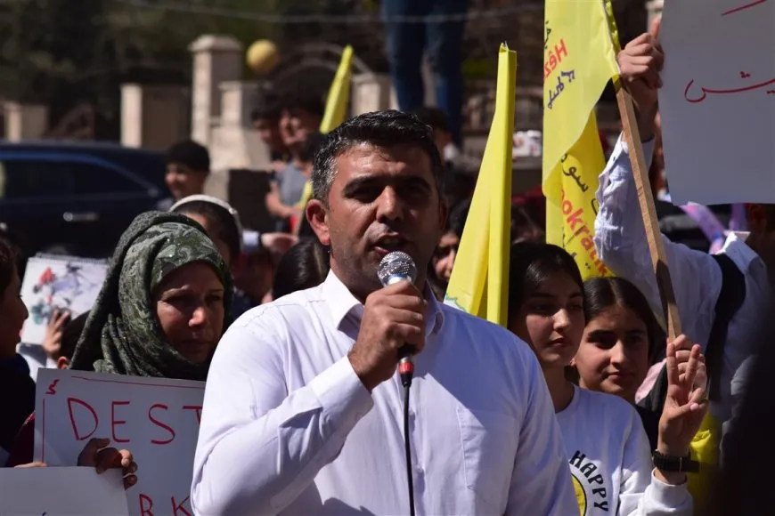 ‛Danezana destûrî nûnertiya me nake’