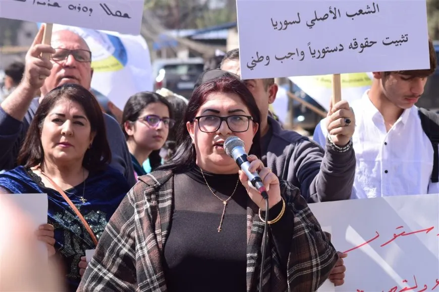 ‛Danezana destûrî nûnertiya me nake’
