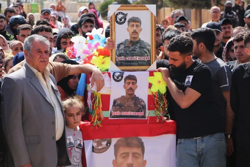 Şervanê HAT’ê Cengîz Hesekê bi merasîmeke girseyî hate oxirkirin