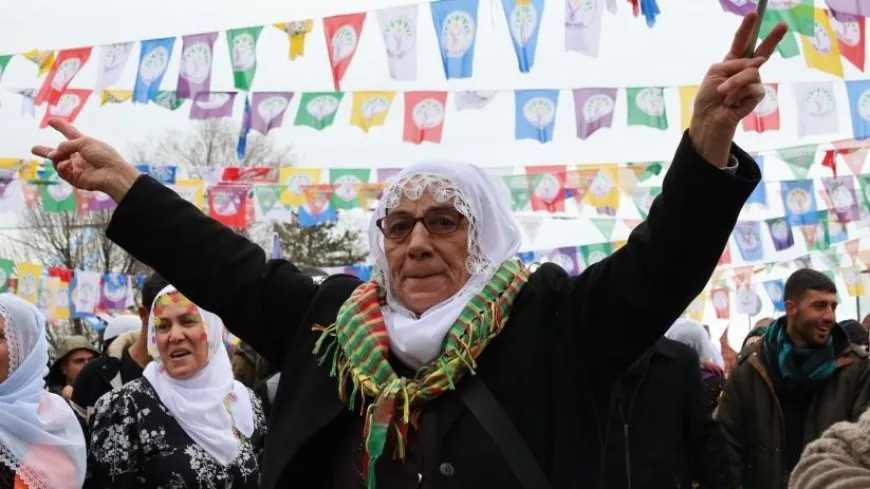 Di Newroza Tetwanê de piştgiriya bangê dîrokî hat kirin