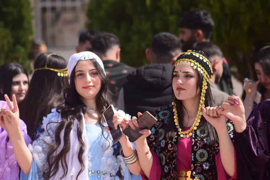 Pîrozbahiyên Newrozê li kantona Cizîrê dewam dikin