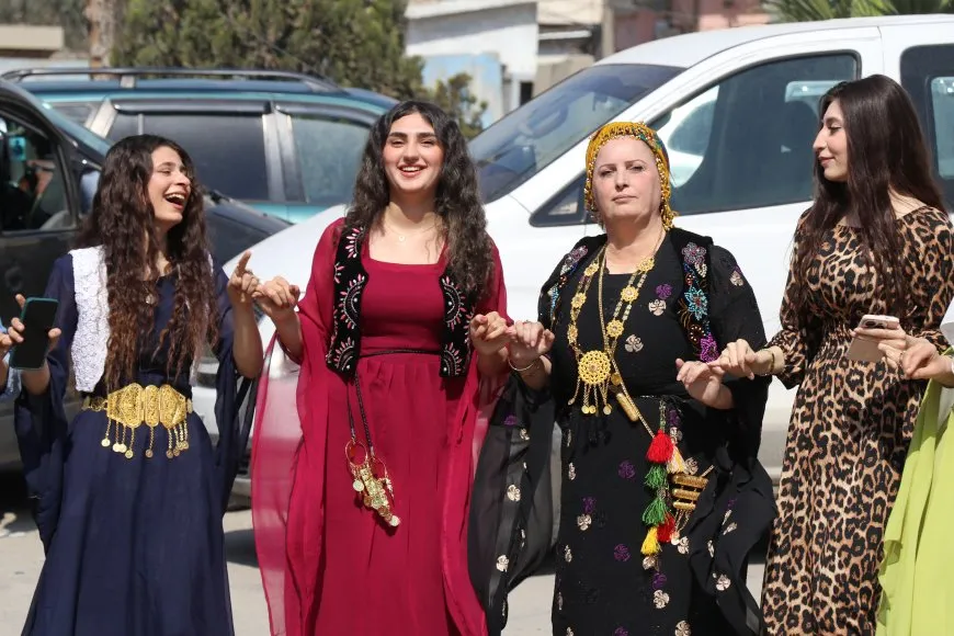 Pîrozbahiyên Newrozê li kantona Cizîrê dewam dikin
