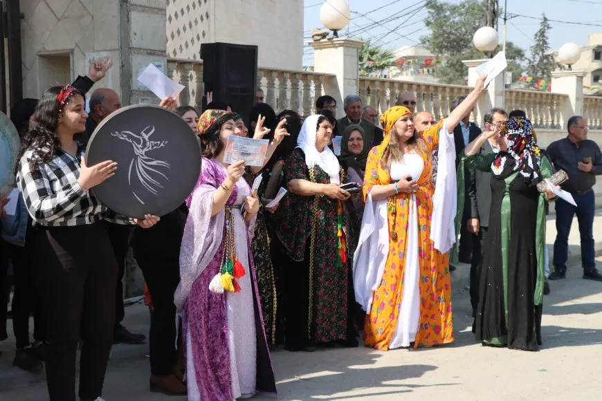 Pîrozbahiyên Newrozê li kantona Cizîrê dewam dikin