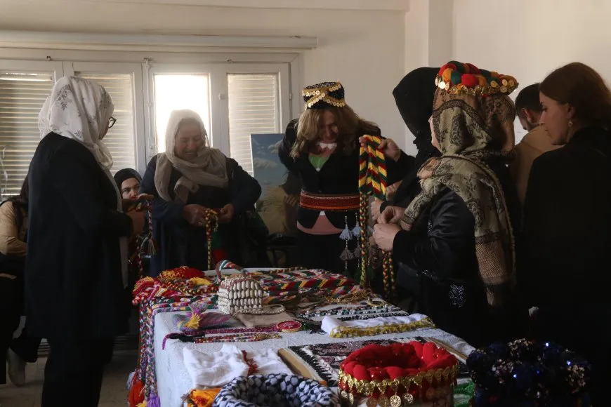 Pîrozbahiyên Newrozê li kantona Cizîrê dewam dikin