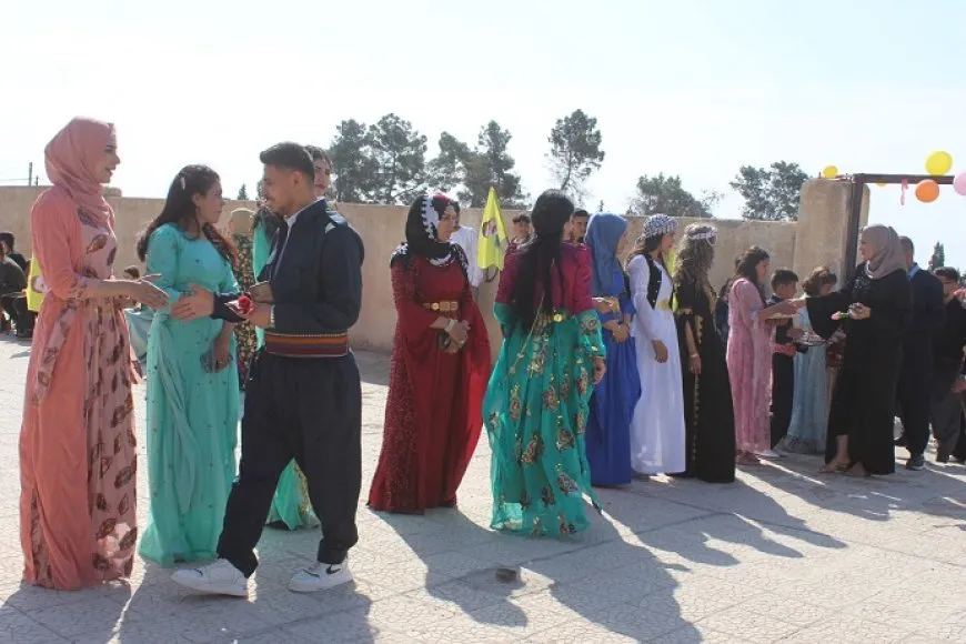 Pîrozbahiyên Newrozê li kantona Cizîrê dewam dikin