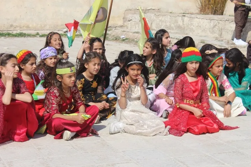 Pîrozbahiyên Newrozê li kantona Cizîrê dewam dikin