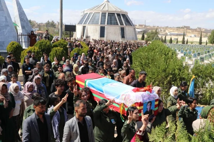 Şehîd Ronîda bi merasîmeke biheybet hat oxirkirin