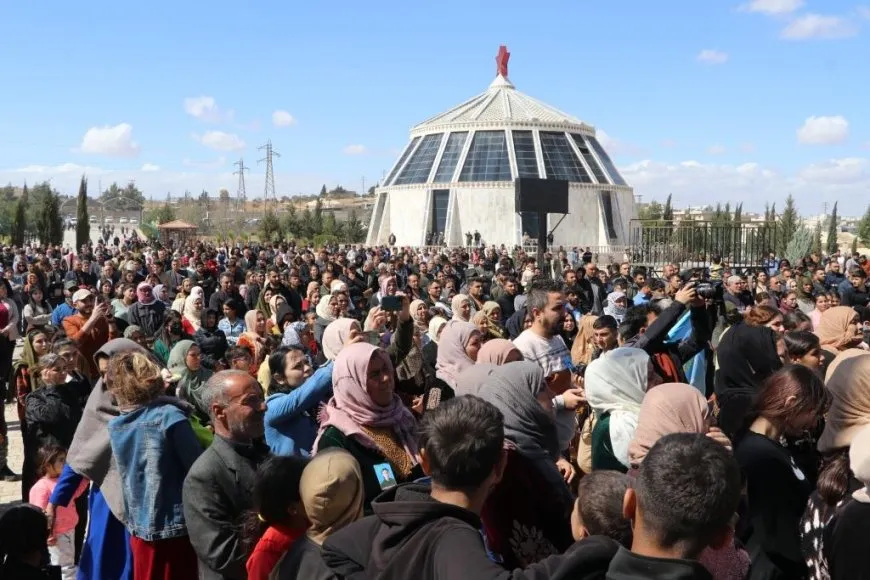  Şehîd Ronîda bi merasîmeke biheybet hat oxirkirin