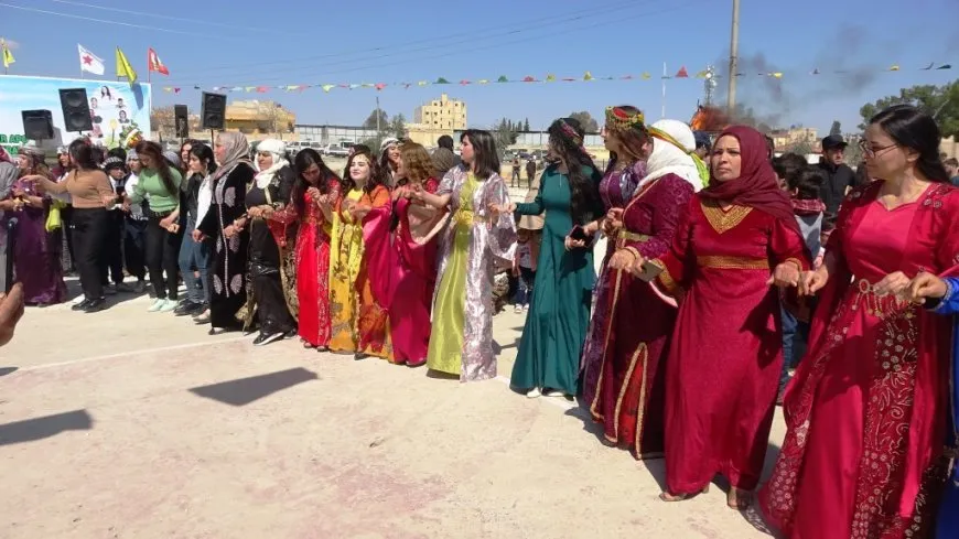 Şêniyên Eyn Îsayê Newroz pîroz kir