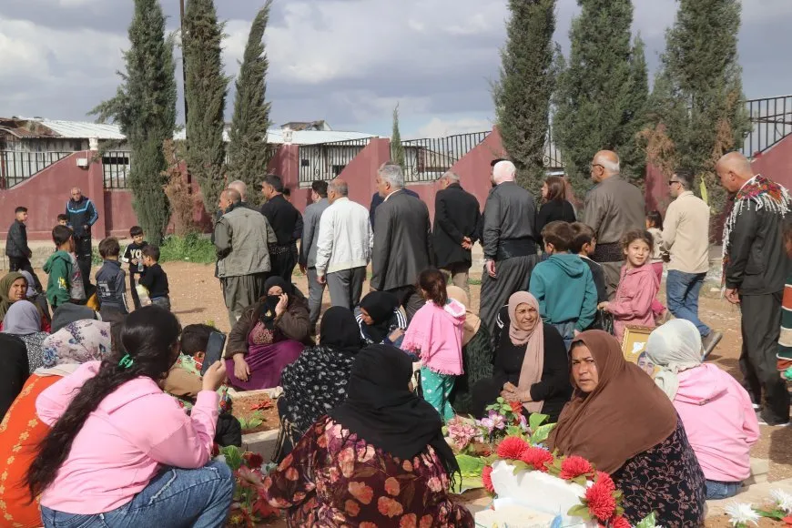 Şandeyeke Rêveberiya Xweser serdana Pakrewangeha Şehîd Delîl Saroxan kir