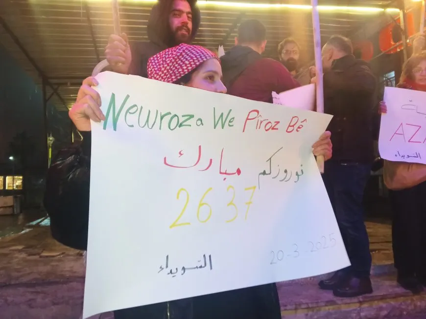 Siwêda bi diruşma "Yekitî û azadî" agirê Newrozê pêxist