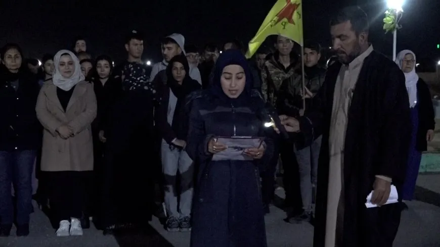 Di şeva Newrozê de mûm li ser gorên şehîdan hatin pêxistin