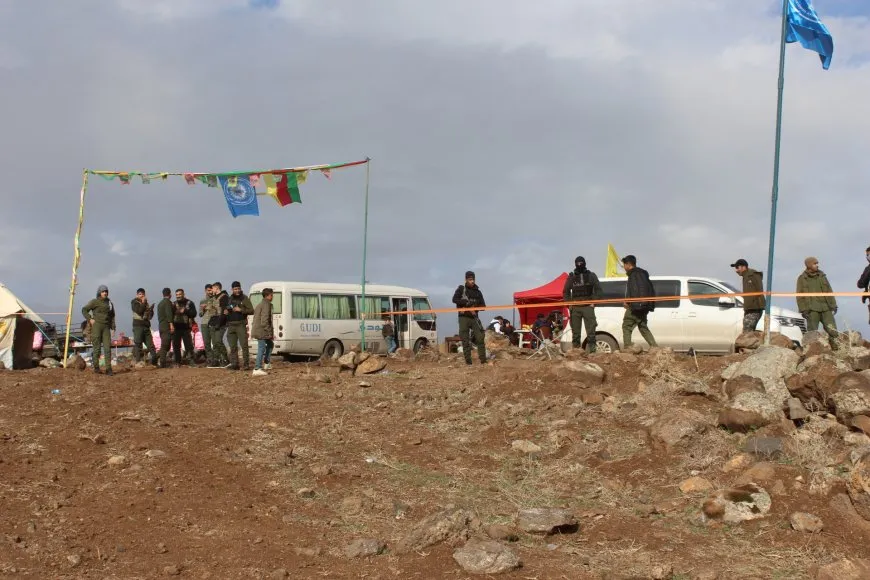 Bi coşeke mezin bi hezaran xelkê Bakur û Rojhilatê Sûriyeyê berê xwe didin qadên Newrozê