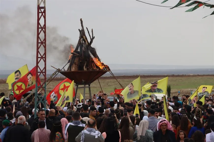Newroza 2025’an: Agirê azadî û aştiyêqadên Bakur û Rojhilatê Sûriyeyê û Helebê ronî dike