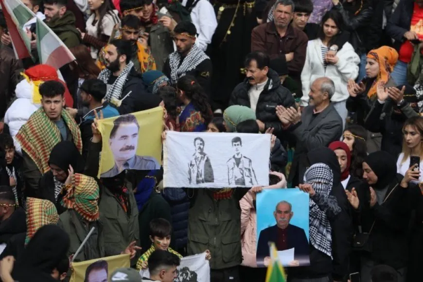 Newroza Amedê navnîşana rasteqîn nîşan da