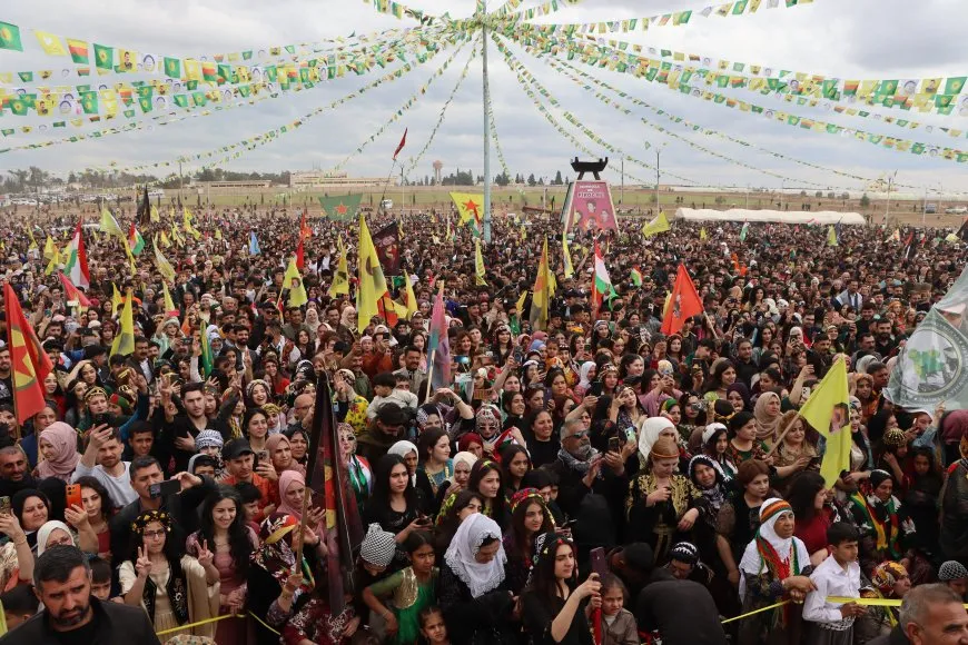 Meşaleya Newroza 2025’an gelê Sûriyeyê anî gel hev