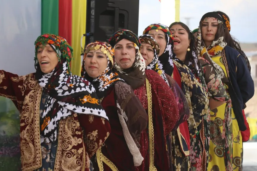 Meşaleya Newroza 2025’an gelê Sûriyeyê anî gel hev