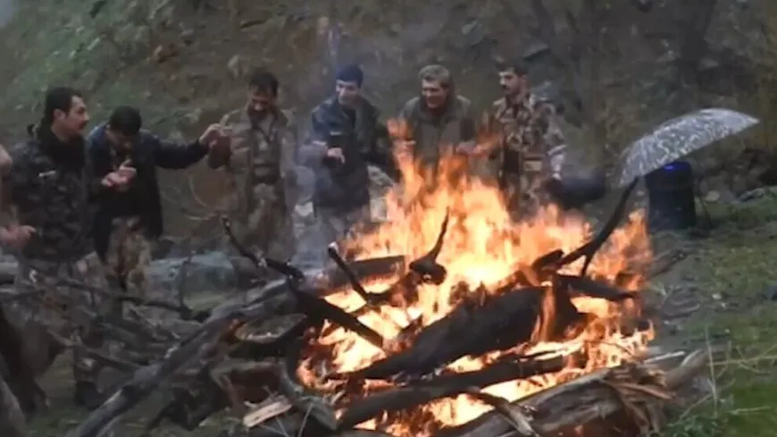 Gerîlayên HPG û YJA Starê Newroz li çiyayên azad pîroz kirin