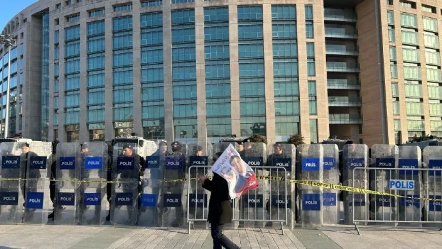Ekrem Îmamoglû hate girtin