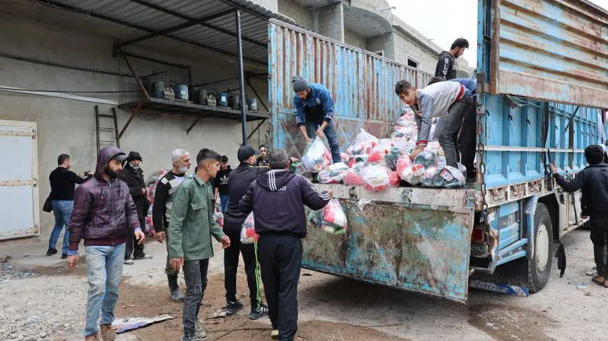 Xelkê peravê spasiya gelê Bakur û Rojhilatê Sûriyeyê kir