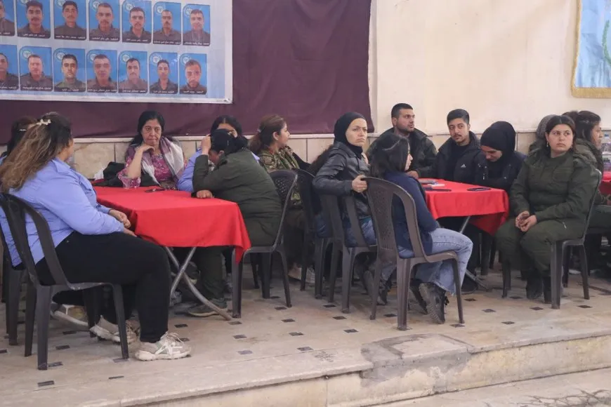 Ji endamên Hêzên Ewlekariya Hundirîn ên Helebê re şahiyek hat lidarxistin