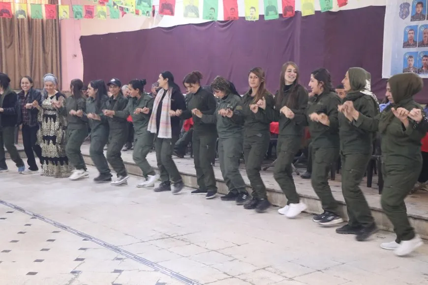 Ji endamên Hêzên Ewlekariya Hundirîn ên Helebê re şahiyek hat lidarxistin