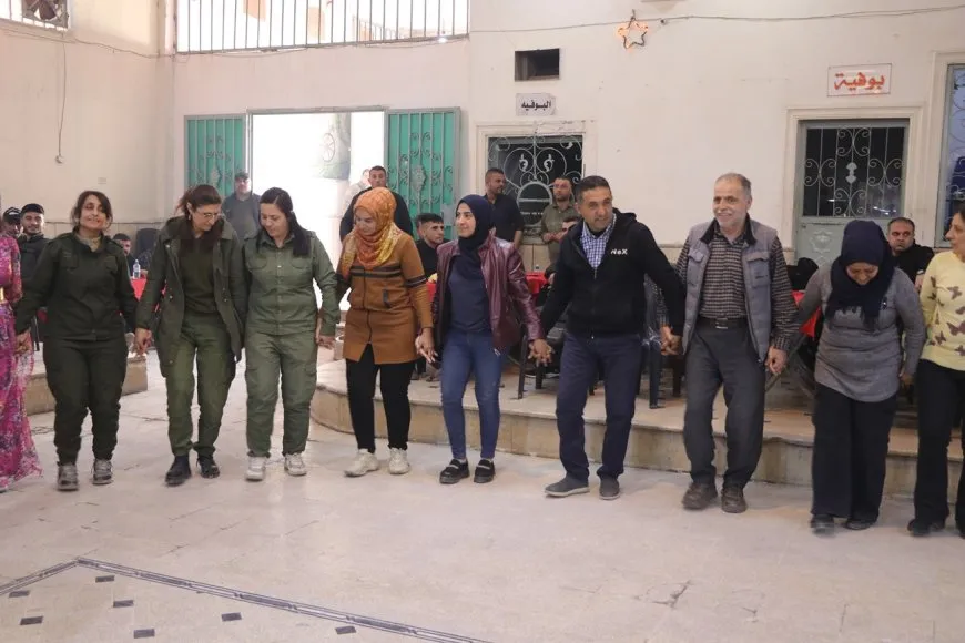 Ji endamên Hêzên Ewlekariya Hundirîn ên Helebê re şahiyek hat lidarxistin