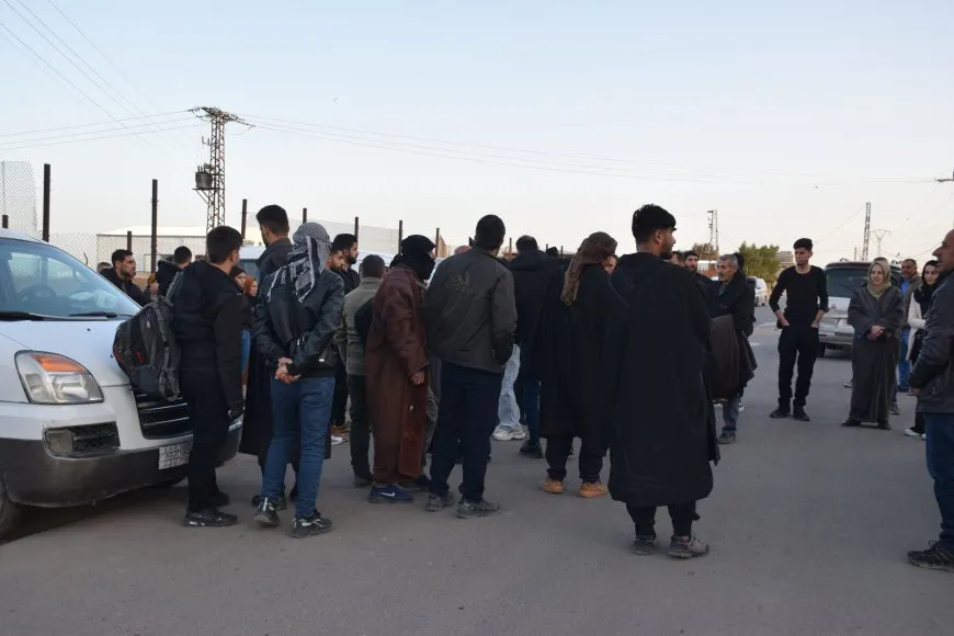 Şêniyên 3 bajaran berê xwe dan Bendava Tişrînê