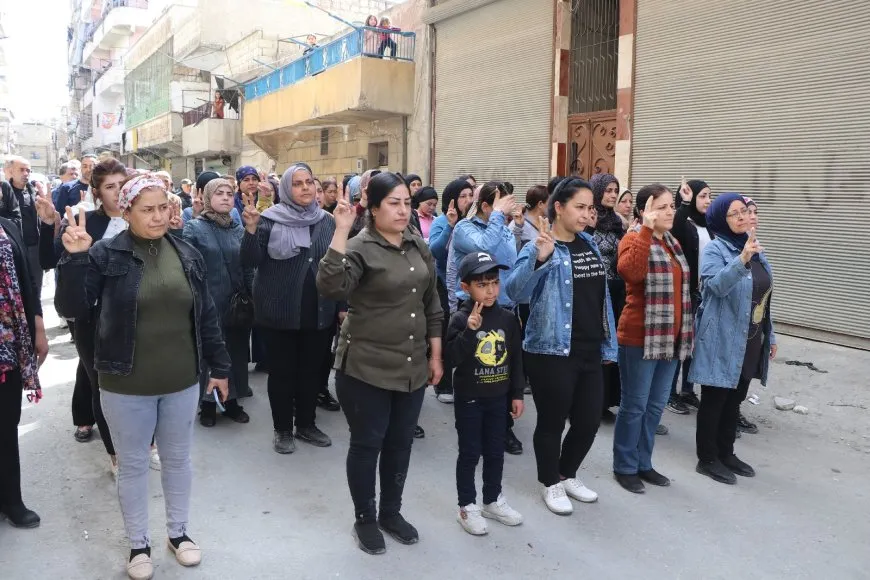 Sersaxî ji malbata şehîd Berxwedan Şêrawa re xwestin