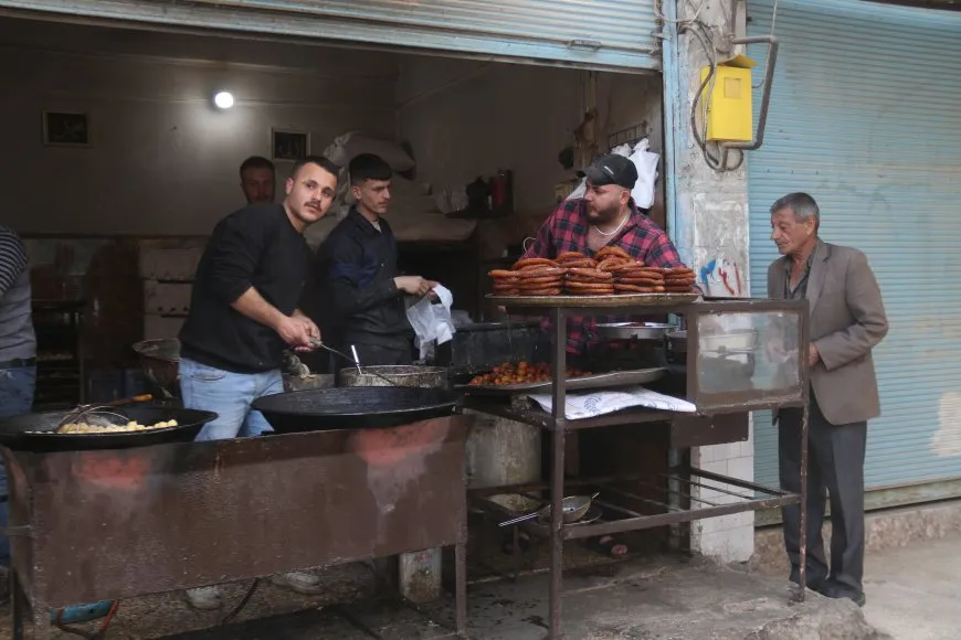 Şîraniyên Bavê Ridwan  li Amûdê ji 50 salan ve bi heman çêjê ye