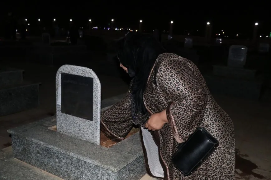 Xelkê Bakur û Rojhilatê Sûriyeyê bi boneya Cejna Remezanê serdana gorên şehîdan kir
