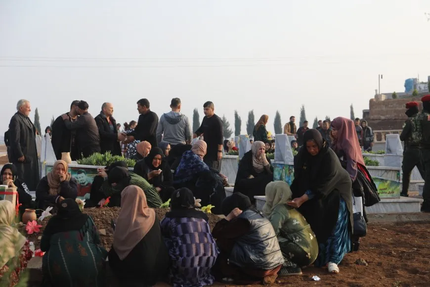 Bi wesîleya cejnê serdana gorên şehîdan hat kirin
