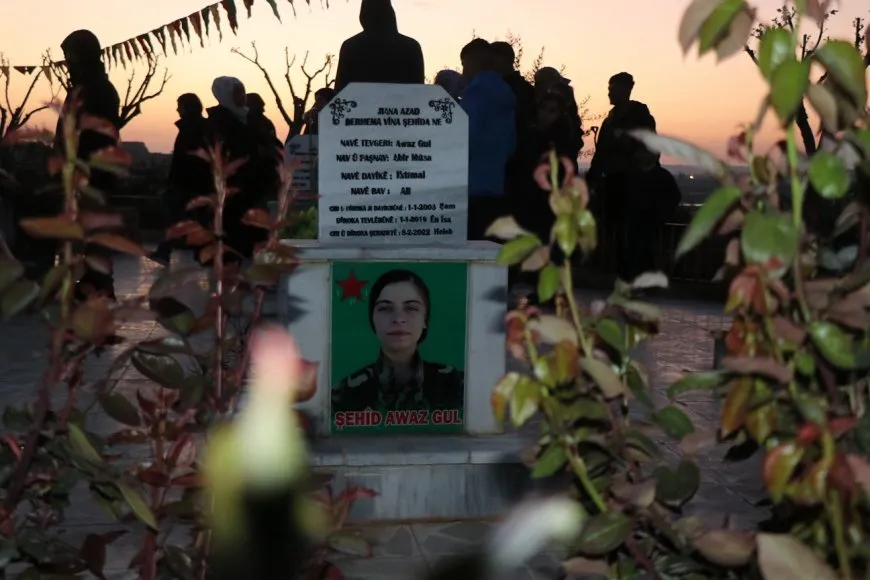 Bi wesîleya cejnê serdana gorên şehîdan hat kirin