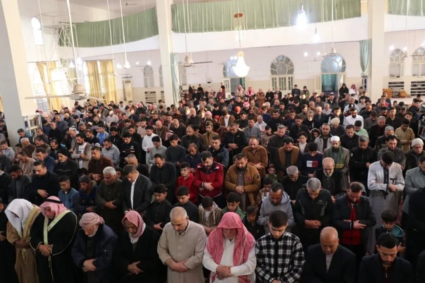 Misilmanan nimêja cejnê li mizgeftan kir