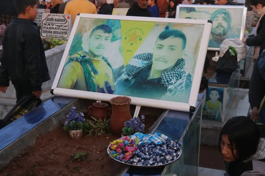 Bi wesîleya cejnê serdana gorên şehîdan hat kirin