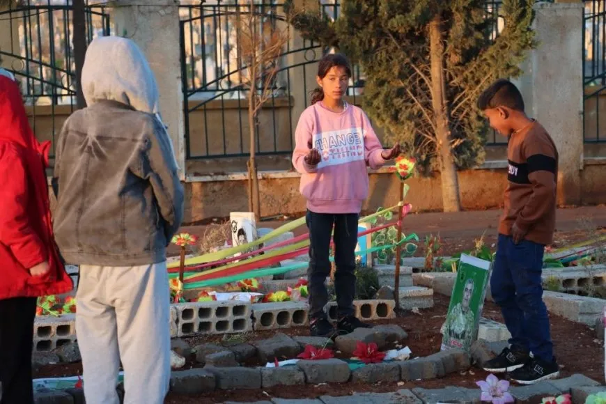 Bi wesîleya cejnê serdana gorên şehîdan hat kirin