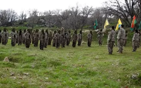 Gerîlayên YRK’ê rojbûna Rêber Apo û salvegera damezrandina PJAK’ê pîroz kirin