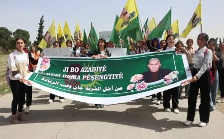 Ciwan ji bo azadiya fîzîkî ya Rêber Abdullah Ocalan meşiyan