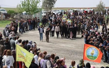 4 şehîdên QSD`ê bi merasîmekê hatin oxirkirin