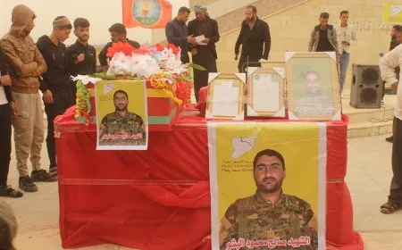 Şervanekî QSD’ê hat oxirkirin û merasîmeke xiyabî hat lidarxistin