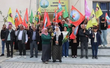 Di salvegera dayika Uweyş de dayikên Kobanê soza berdewamkirina têkoşînê dan