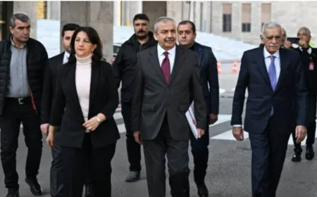 Hevdîtina Şandeya Îmraliyê ya bi Wezîrê Edaletê re hate taloqkirin