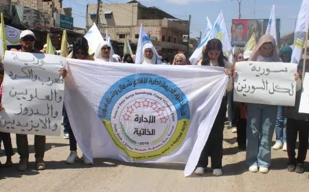 Desthilata Şamê nahêle alîkarî biçin peravê, gel daket qadan