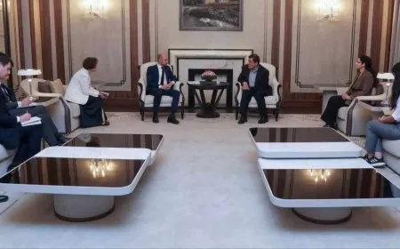 Mazlûm Ebdî, Îlham Ehmed û Wezîrê Karên Derve yê Fransayê civiyan
