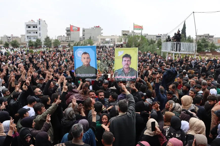 Li Qamişloyê merasîmê şehîdên Bendavê û Dêr Hafirê