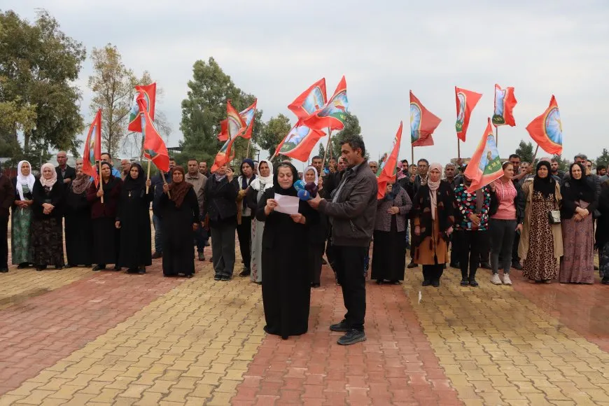 Malbatên şehîdan êrişa li ser mezara Şehîdan a Minbicê şermezar kir